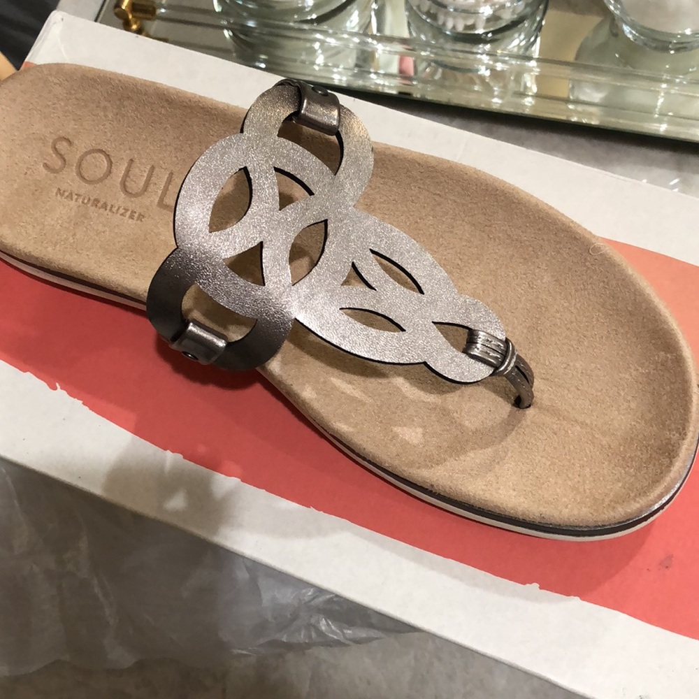Naturalizer Soul sandals NIB size 8.5